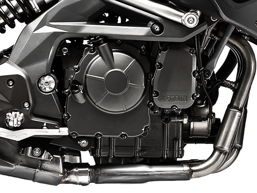 benelli_tnt600gt_topfeatures_850x640_engine